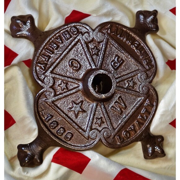 Antique WRC Cast Iron Claw Feet Flag Stand - Picture 1 of 6